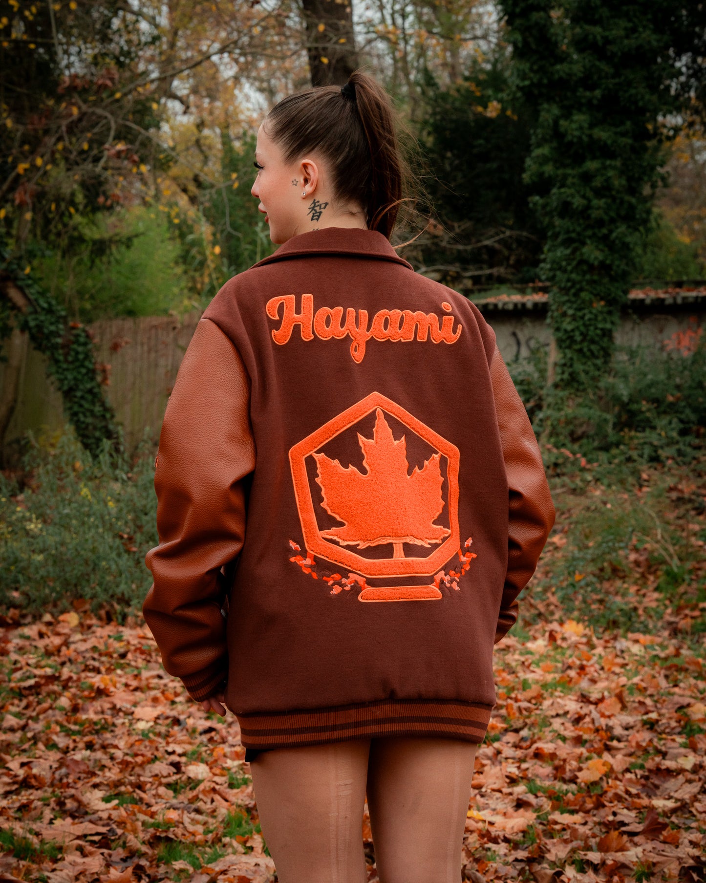 Varsity – Aki
